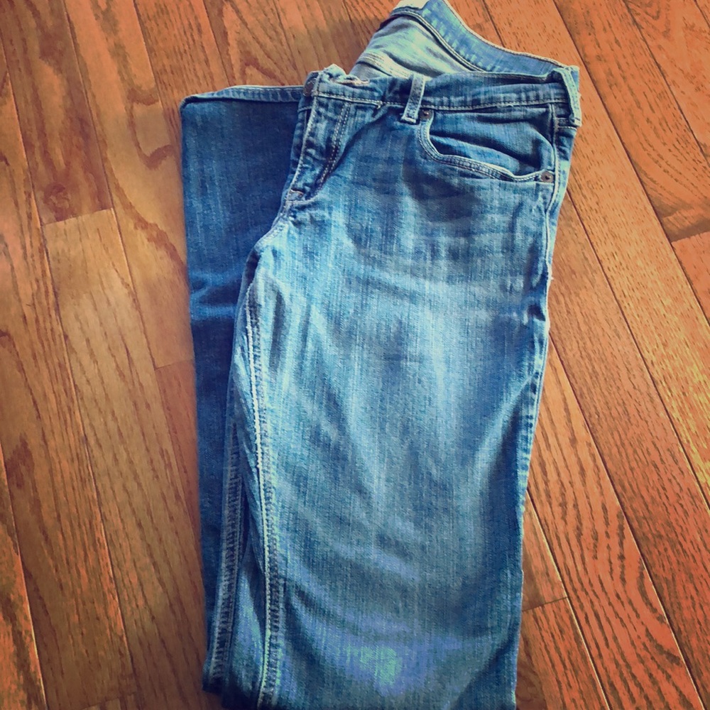 Medium wash Hollister jeans!